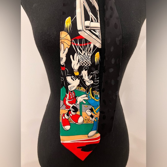 Disney Other - VINTAGE DISNEY 100% SILK NECKTIE ✨